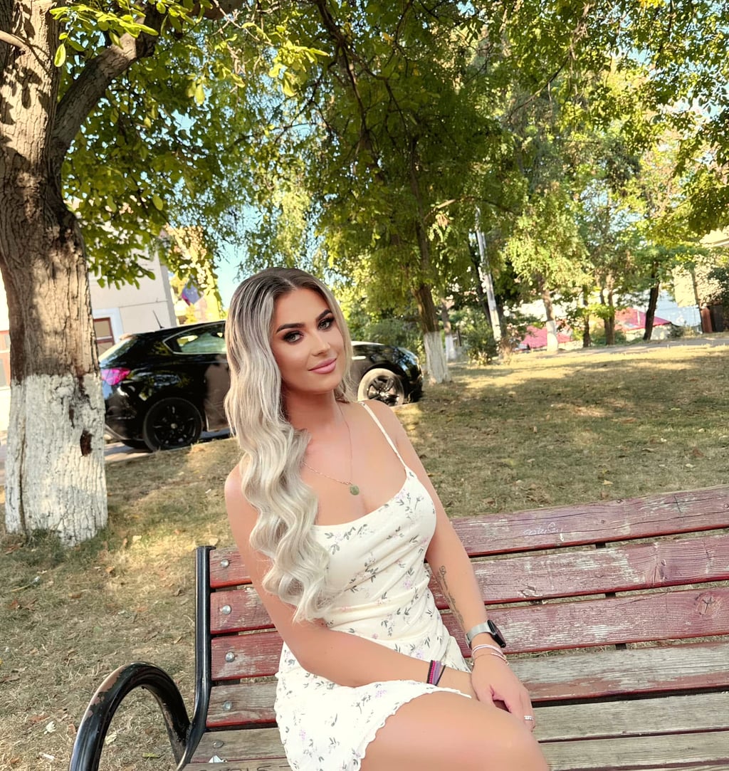 Mădălina, co-founder and certified hair extensions specialist